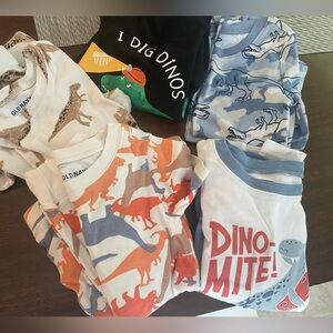 5 sets of old navy dinosaur pjs